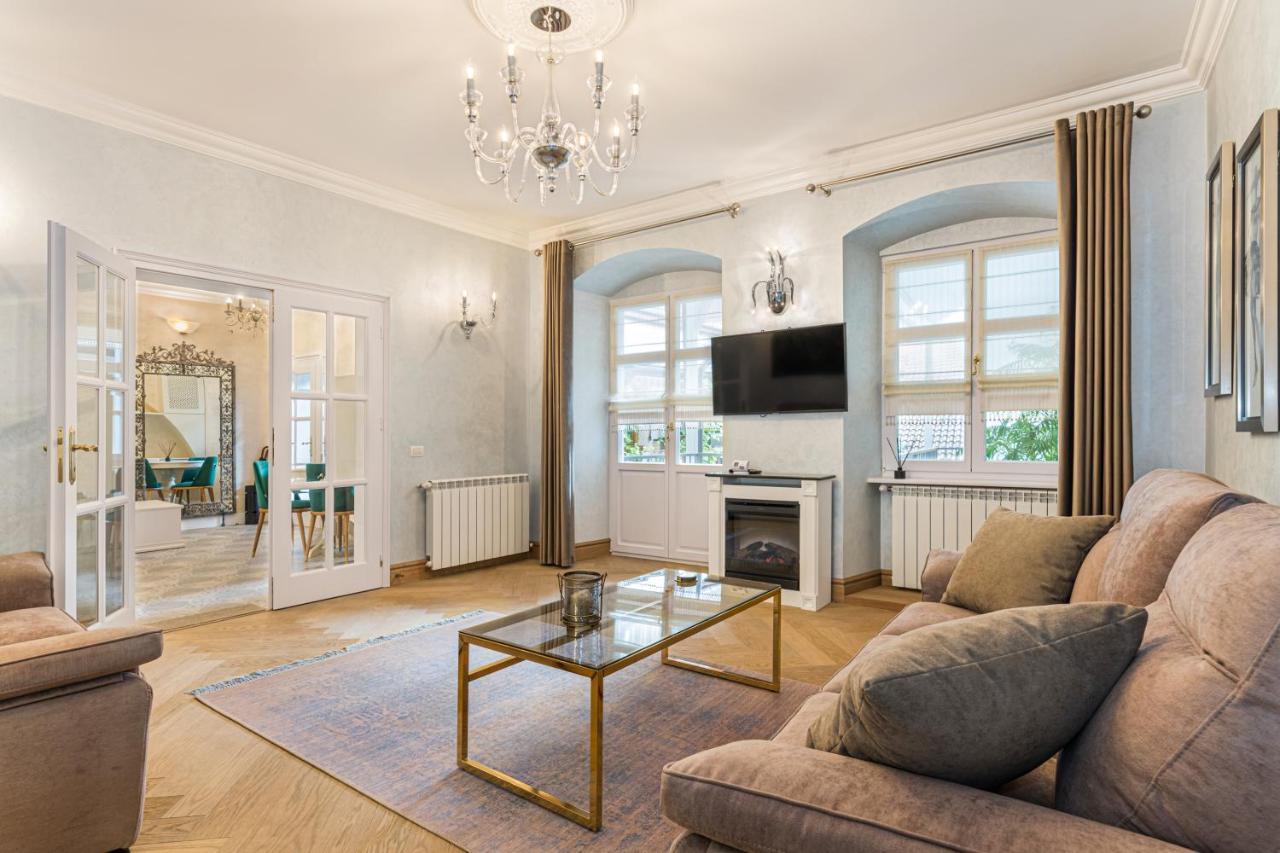 Krone Apartment ブラショフ エクステリア 写真