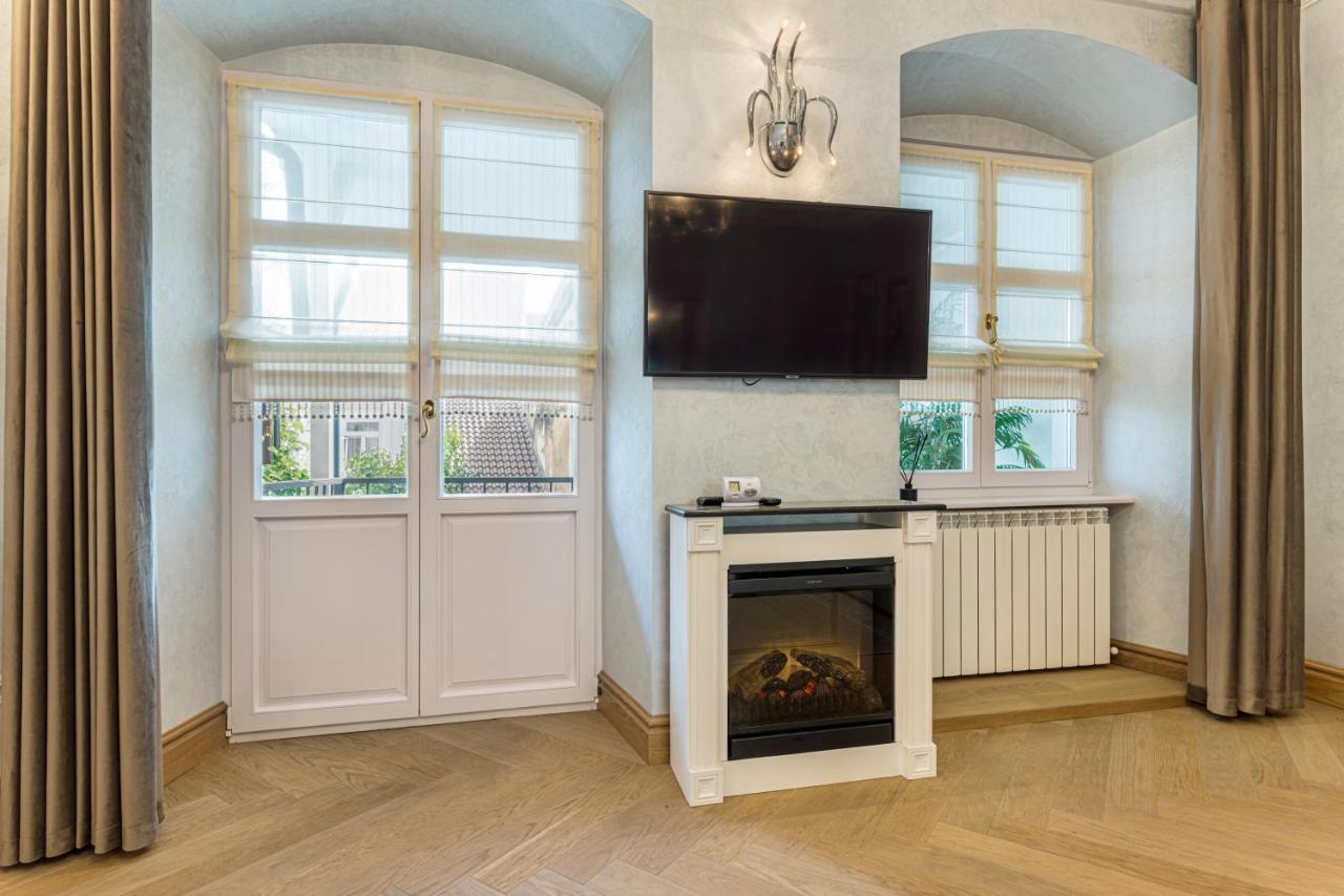 Krone Apartment ブラショフ エクステリア 写真