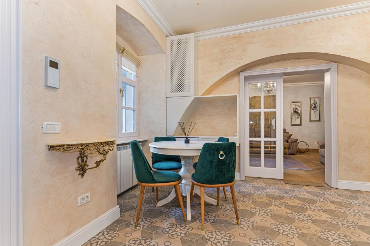 Krone Apartment ブラショフ エクステリア 写真