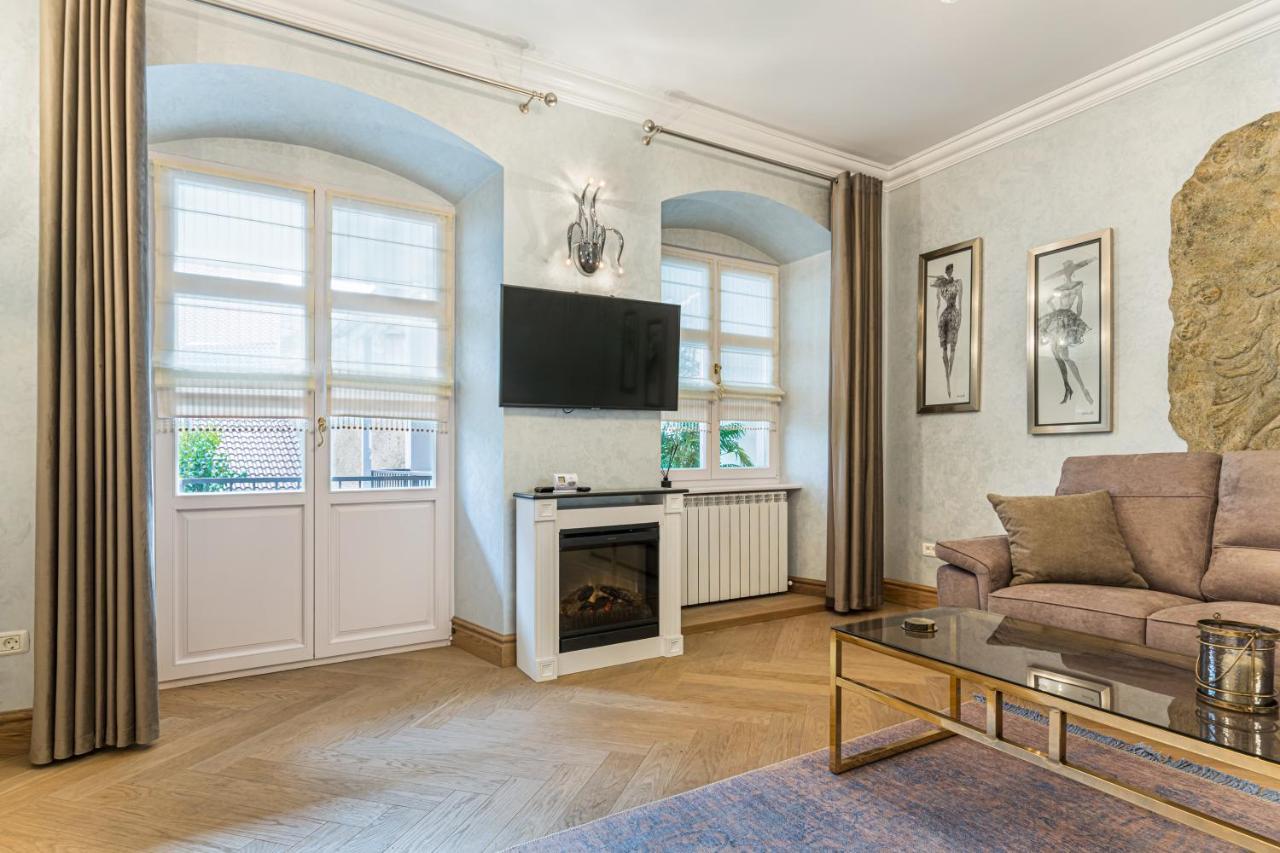 Krone Apartment ブラショフ エクステリア 写真